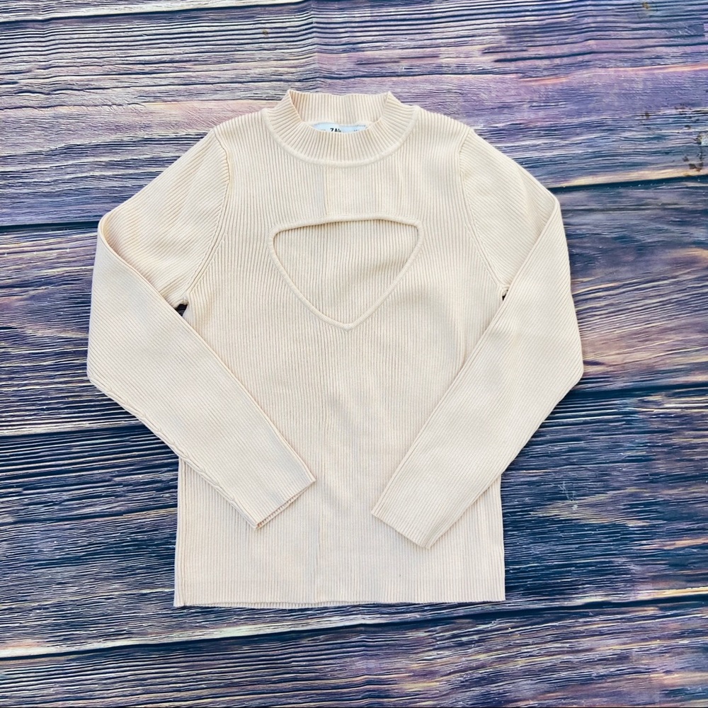 Women’s ZARA knitwear keyhole top